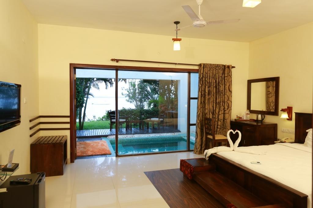Deshadan Backwater Resort - The Best Sunrise View Alappuzha Kültér fotó